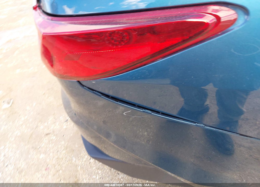 2025 TOYOTA CAMRY VIN: 4T1DBADK2SU526098