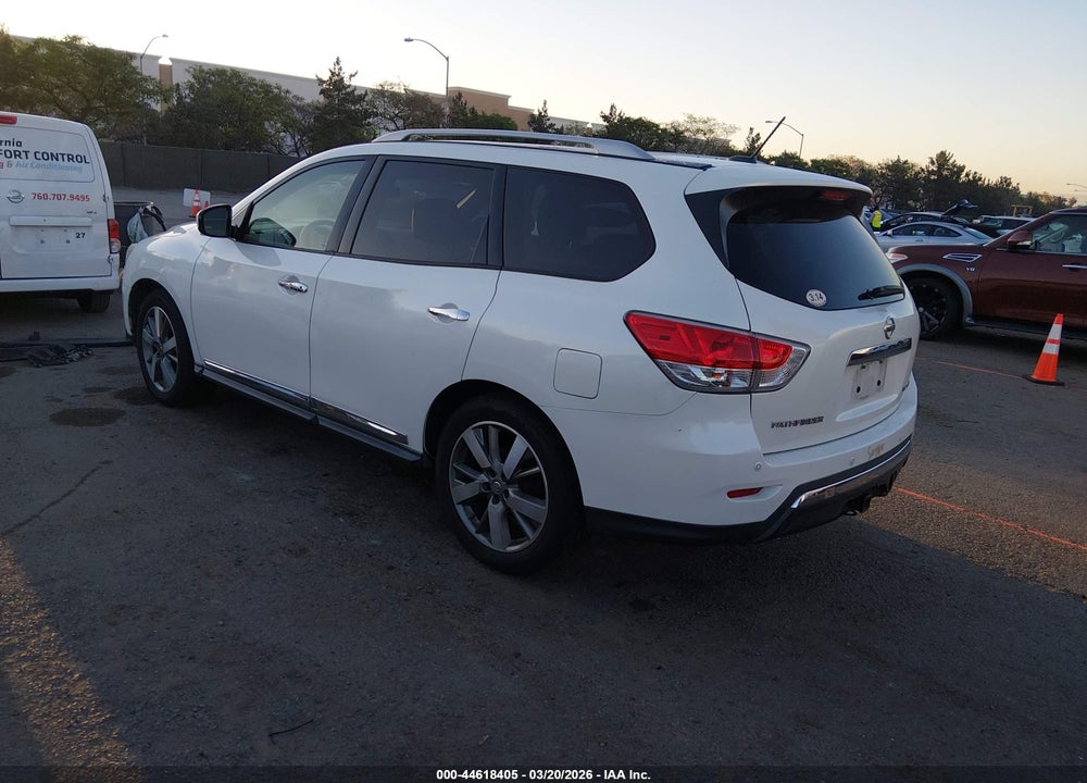 2015 NISSAN PATHFINDER PLATINUM VIN: 5N1AR2MN9FC646118