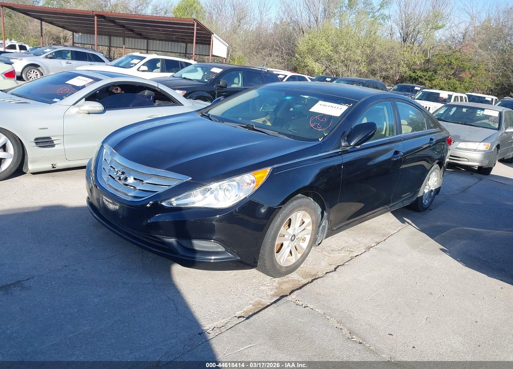 2013 HYUNDAI SONATA GLS VIN: 5NPEB4AC2DH651834