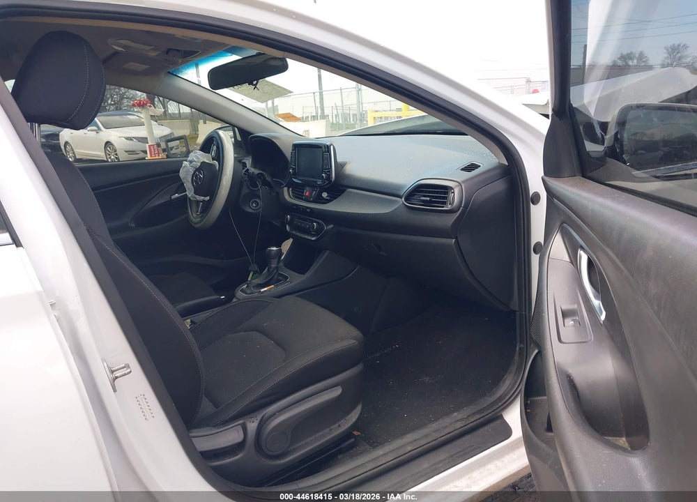 2018 HYUNDAI ELANTRA GT VIN: KMHH35LE6JU013372