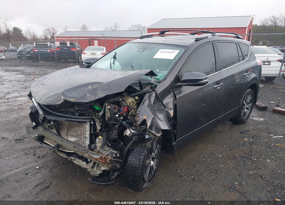 2018 TOYOTA RAV4 XLE VIN: 2T3RFREV8JW793172