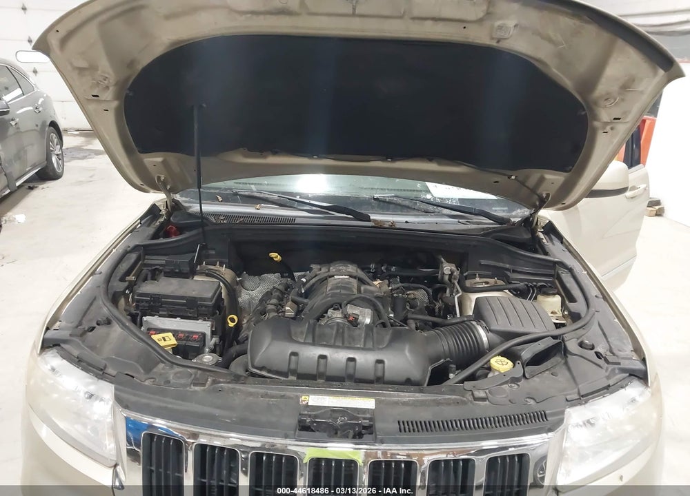 2011 JEEP GRAND CHEROKEE LAREDO VIN: 1J4RR4GT3BC558148