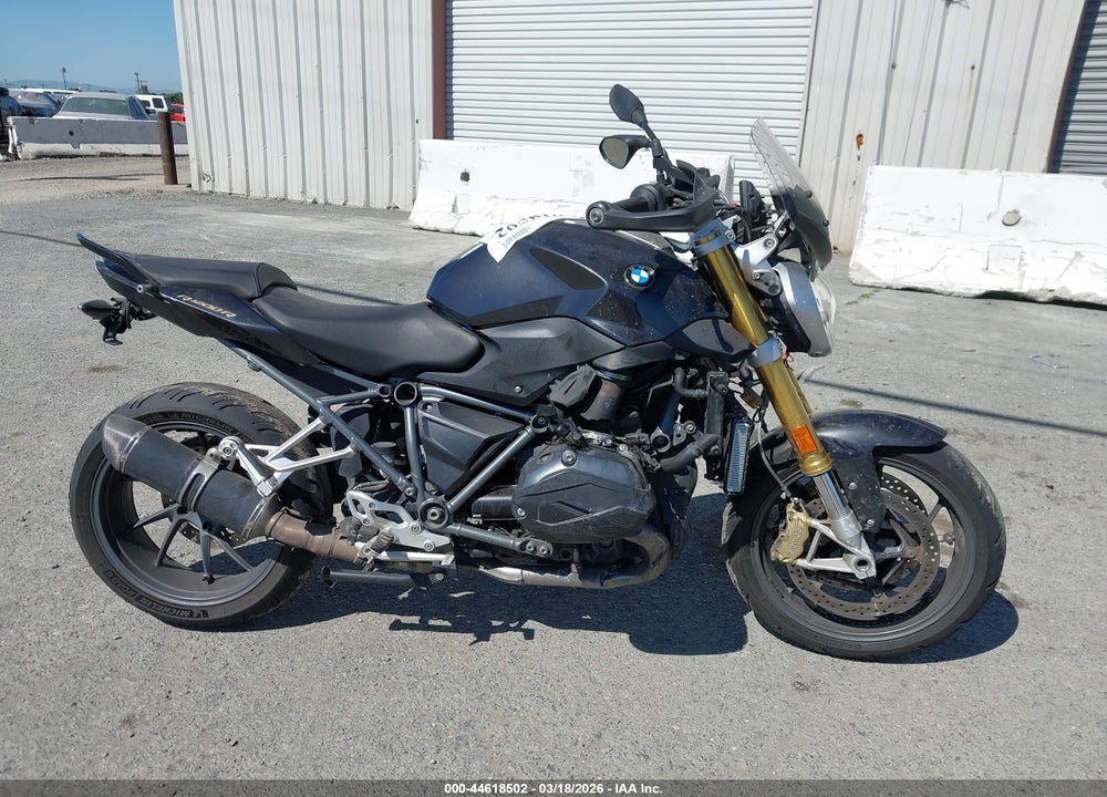 2016 BMW R1200 R VIN: WB10A1402GZ197382