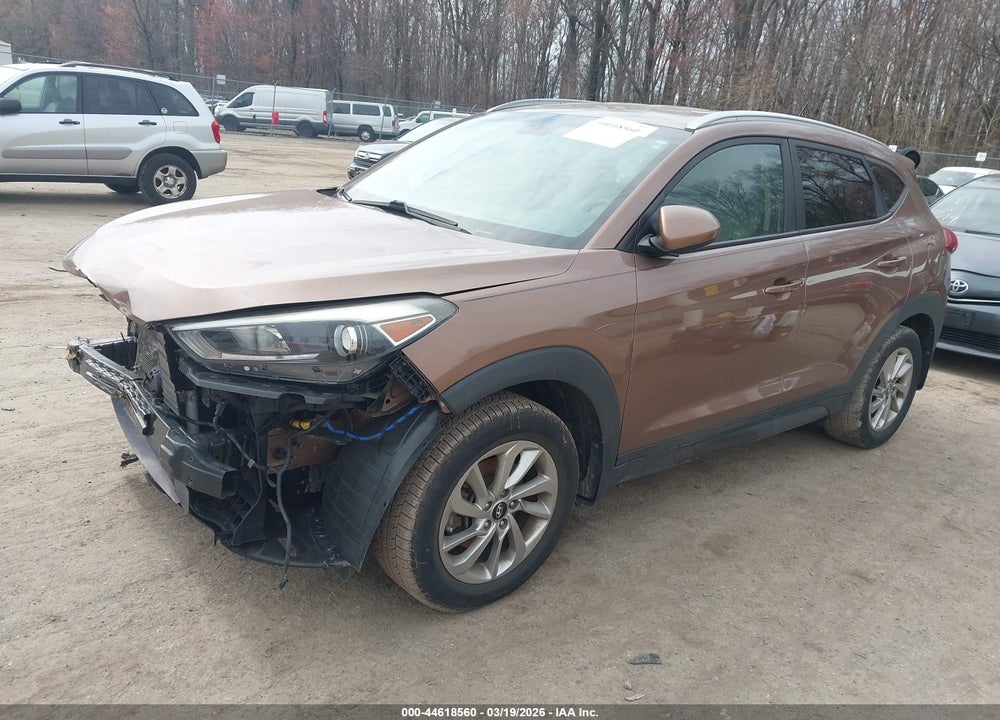 2016 HYUNDAI TUCSON SE VIN: KM8J3CA45GU138128