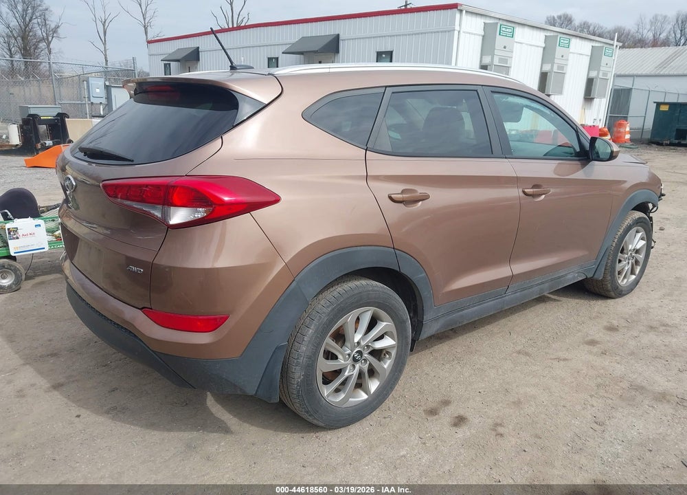 2016 HYUNDAI TUCSON SE VIN: KM8J3CA45GU138128