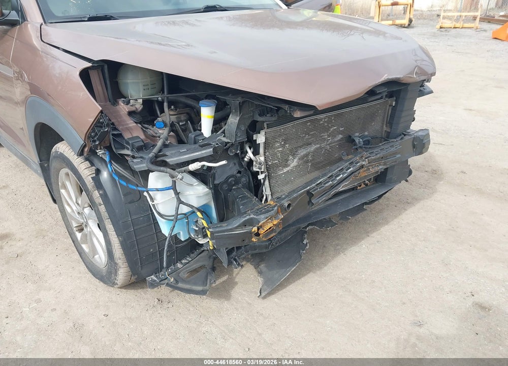 2016 HYUNDAI TUCSON SE VIN: KM8J3CA45GU138128