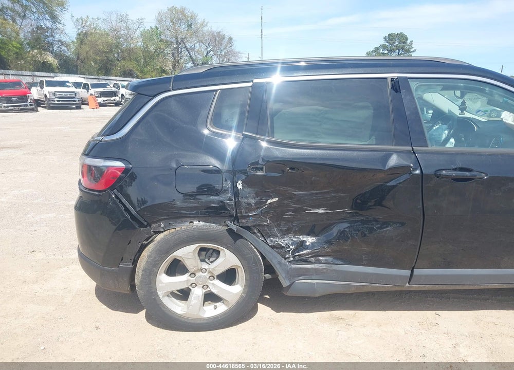 2018 JEEP COMPASS LATITUDE FWD VIN: 3C4NJCBB5JT165288