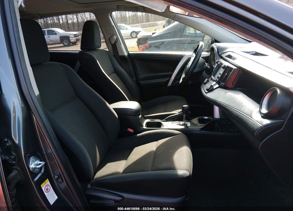2017 TOYOTA RAV4 XLE VIN: JTMWFREV3HJ144410