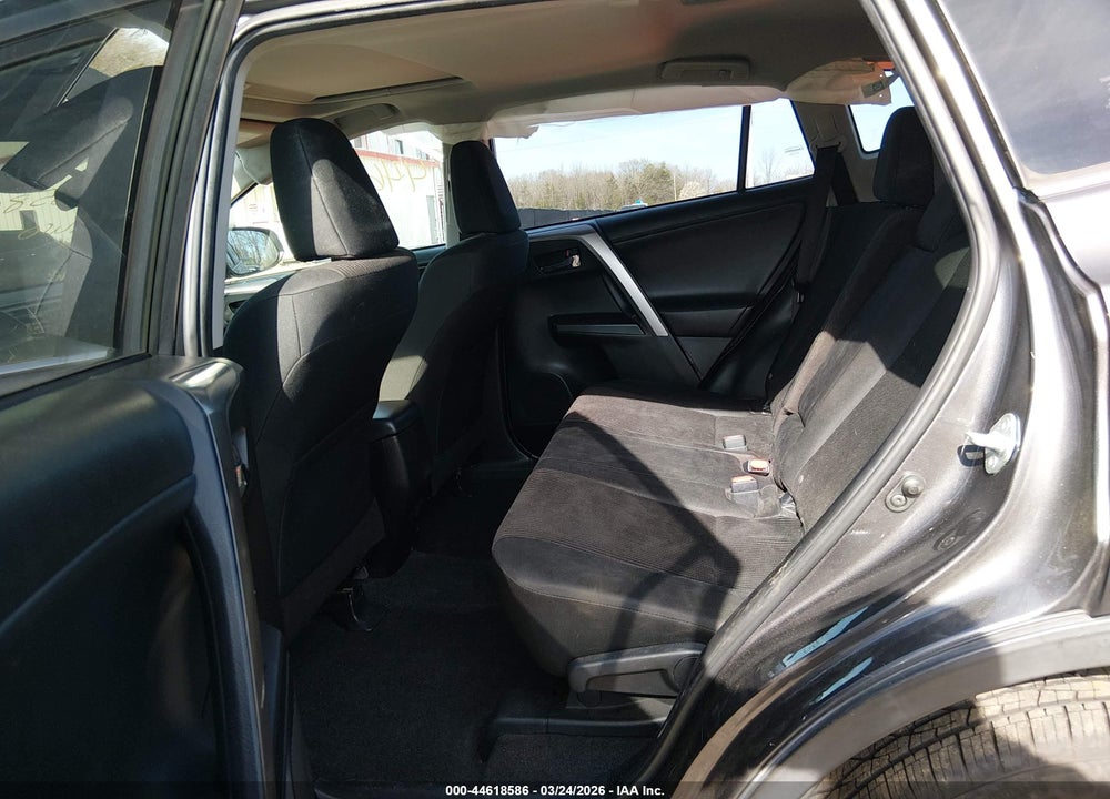 2017 TOYOTA RAV4 XLE VIN: JTMWFREV3HJ144410