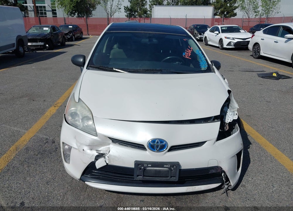 2014 TOYOTA PRIUS THREE VIN: JTDKN3DUXE1746286