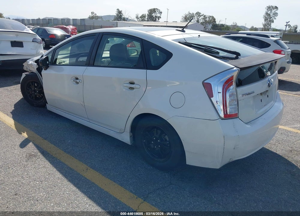 2014 TOYOTA PRIUS THREE VIN: JTDKN3DUXE1746286