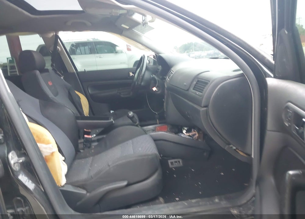 2004 VOLKSWAGEN JETTA GLI VIN: 3VWVH69M84M105375