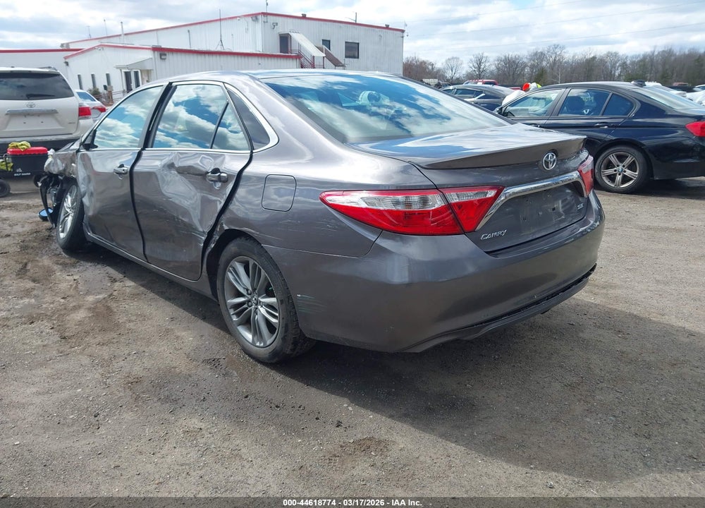 2015 TOYOTA CAMRY SE VIN: 4T1BF1FK3FU477699