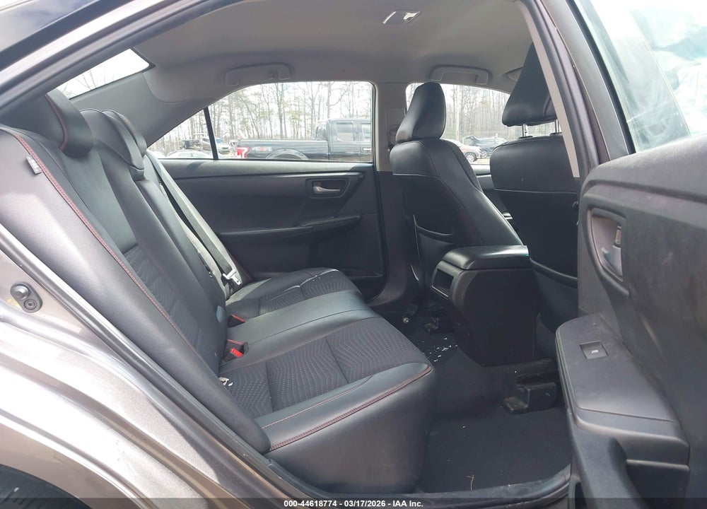 2015 TOYOTA CAMRY SE VIN: 4T1BF1FK3FU477699