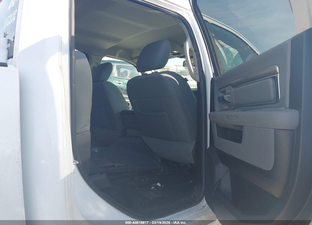 2019 RAM 1500 CLASSIC BIG HORN  4X4 6'4 BOX VIN: 1C6RR7TT9KS654568