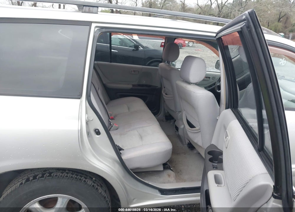 2005 TOYOTA HIGHLANDER VIN: JTEGD21A750123562