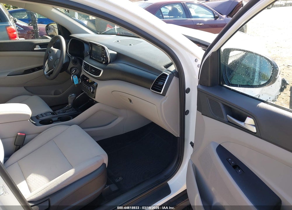 2020 HYUNDAI TUCSON SE VIN: KM8J2CA44LU256961