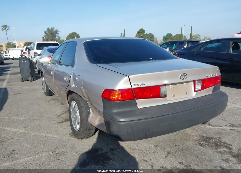 2001 TOYOTA CAMRY LE VIN: 4T1BG22KX1U069086