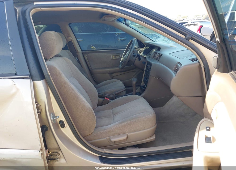 2001 TOYOTA CAMRY LE VIN: 4T1BG22KX1U069086