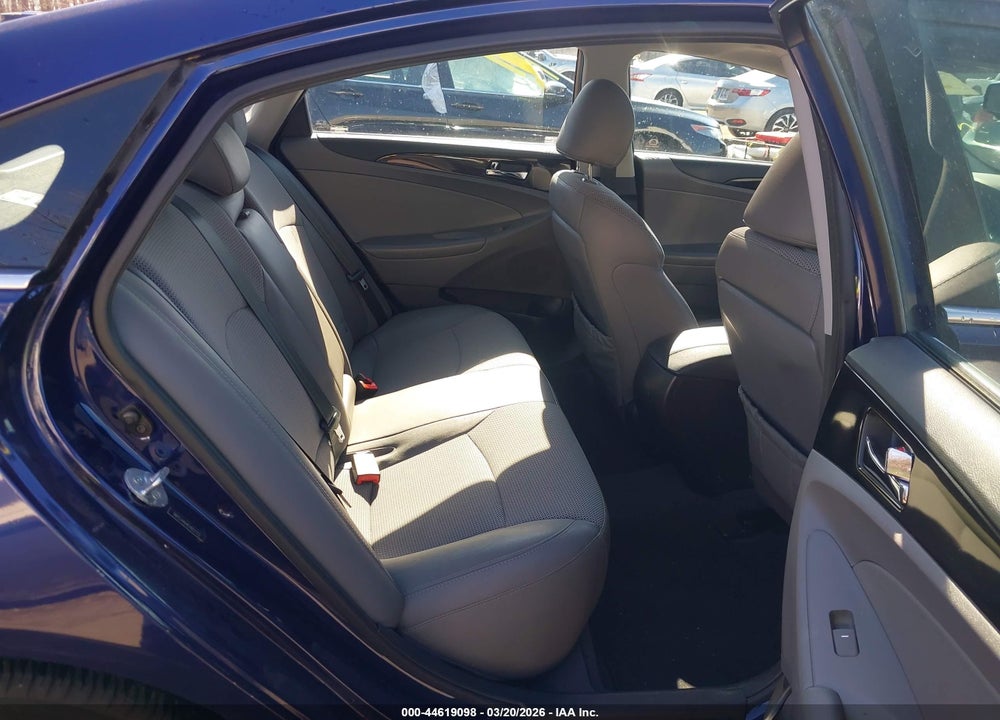2014 HYUNDAI SONATA SE 2.0T VIN: 5NPEC4AB4EH852723