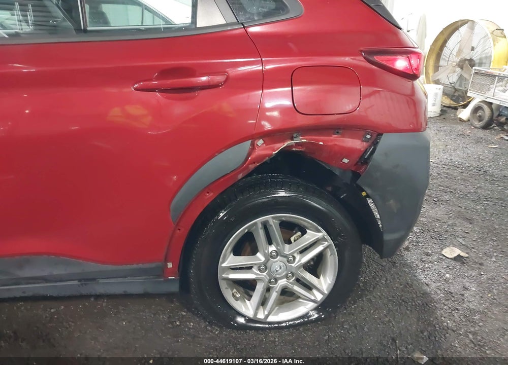 2021 HYUNDAI KONA SE VIN: KM8K12AA8MU643246