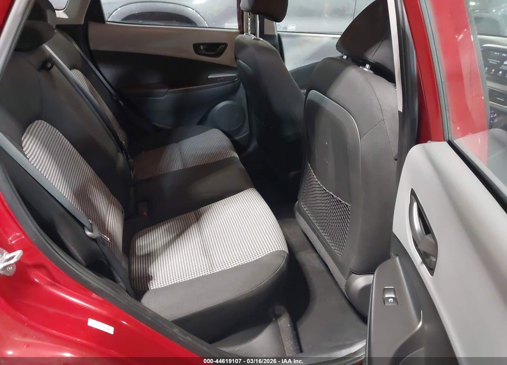 2021 HYUNDAI KONA SE VIN: KM8K12AA8MU643246