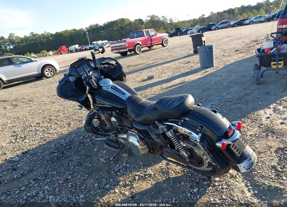 2016 HARLEY-DAVIDSON FLTRXS ROAD GLIDE SPECIAL VIN: 1HD1KTM12GB666342