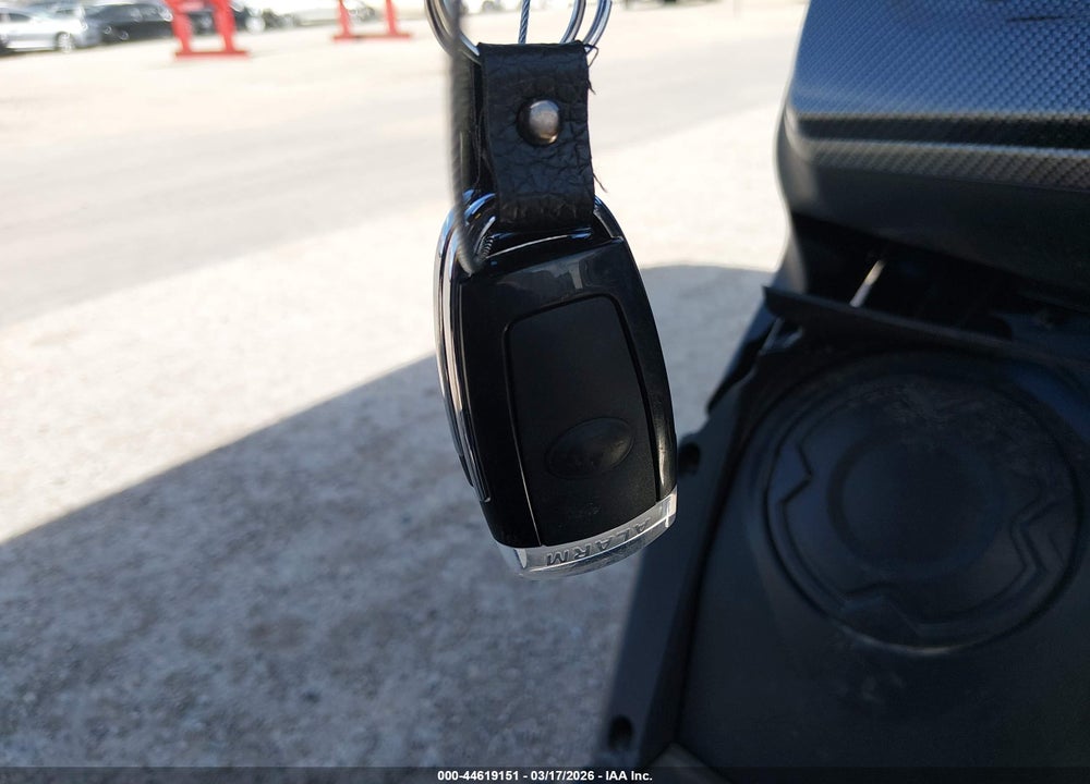 2025 GOLF CART VIN: 00000EAVBE0581626