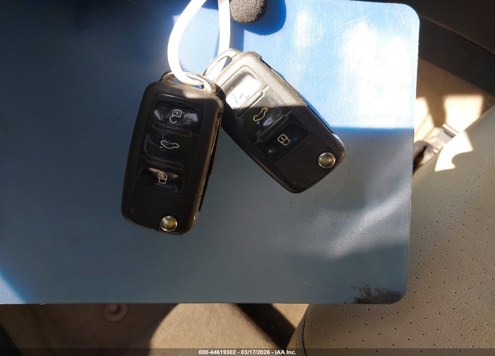 2011 VOLKSWAGEN JETTA 2.5L SE VIN: 3VWDZ7AJ1BM307987