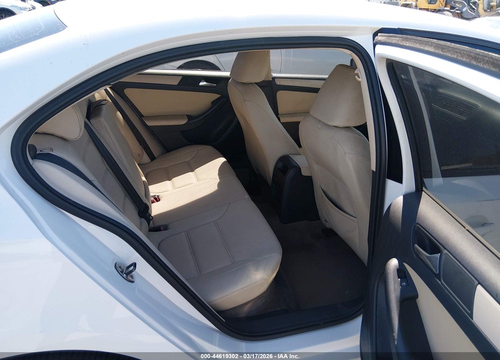 2011 VOLKSWAGEN JETTA 2.5L SE VIN: 3VWDZ7AJ1BM307987