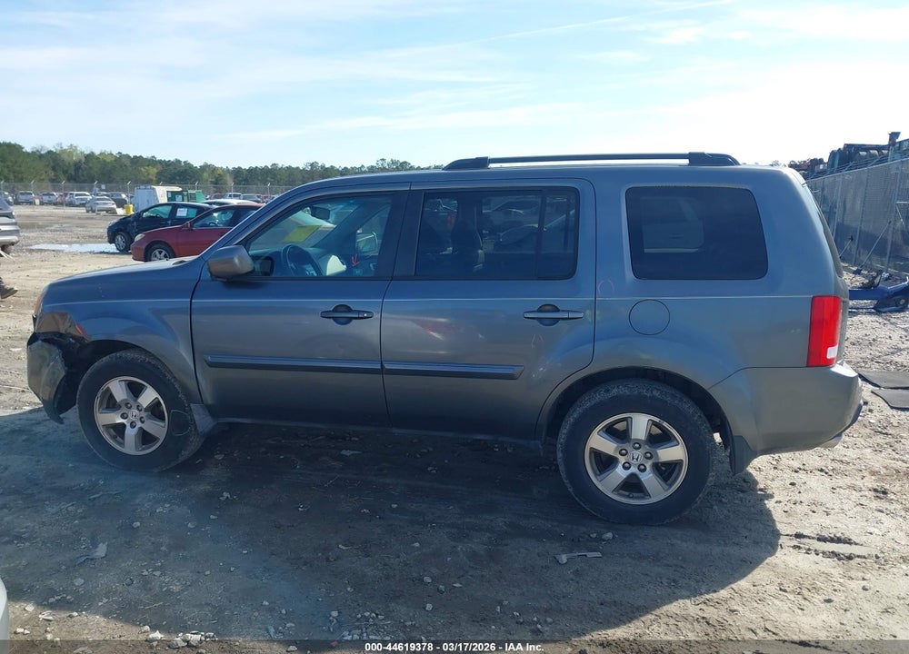 2011 HONDA PILOT EX-L VIN: 5FNYF3H55BB001698