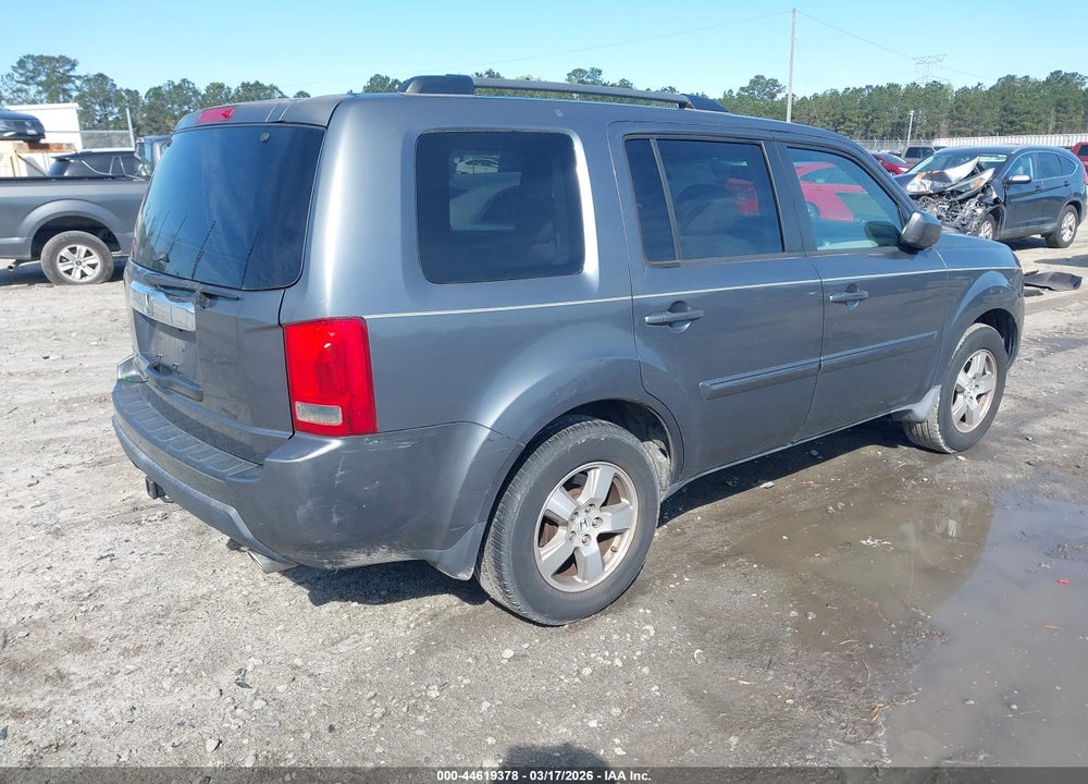 2011 HONDA PILOT EX-L VIN: 5FNYF3H55BB001698