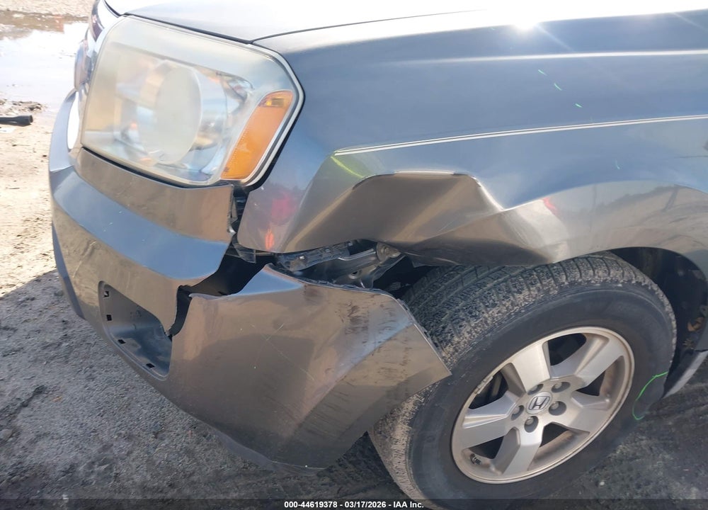 2011 HONDA PILOT EX-L VIN: 5FNYF3H55BB001698