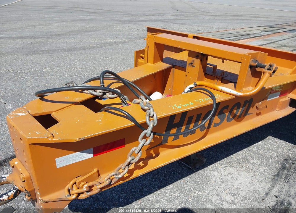 2025 TRAILER MID STATE 25' EQUIPMENT VIN: 1Z9BE2521SD668560