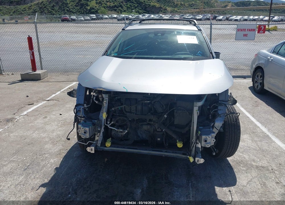 2019 TOYOTA RAV4 XLE VIN: JTMW1RFVXKD508020