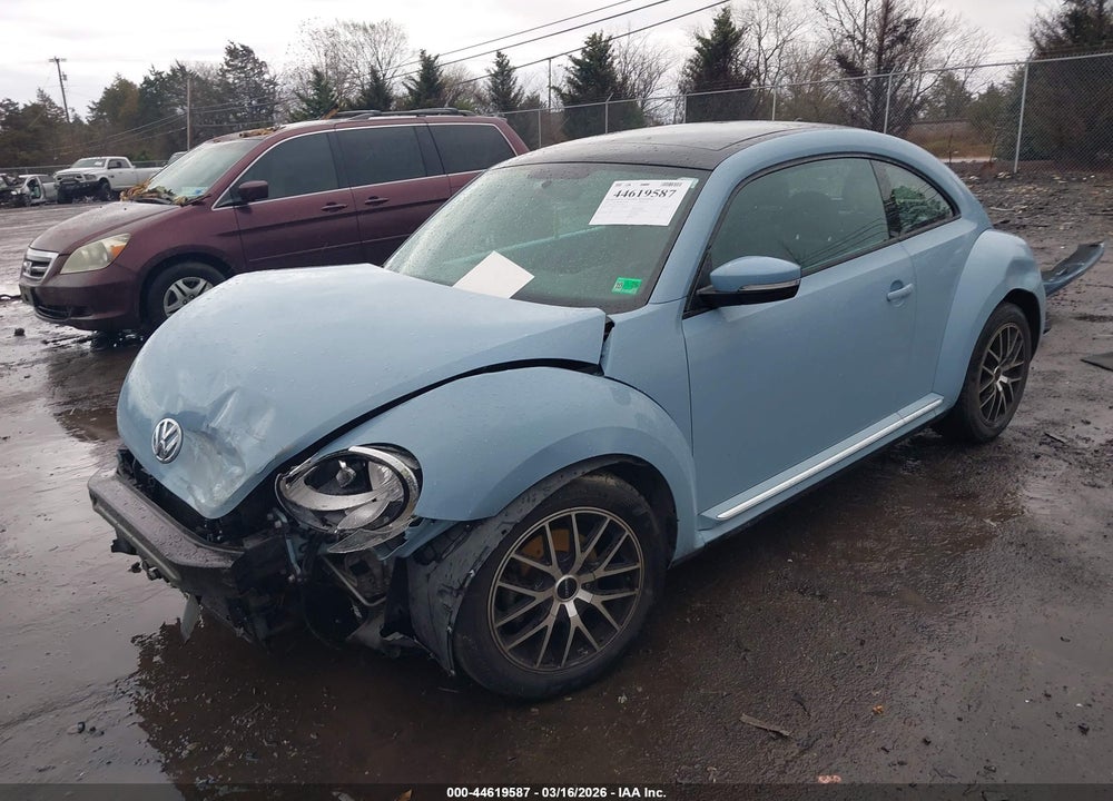 2014 VOLKSWAGEN BEETLE 2.5L VIN: 3VWJP7AT5EM612083