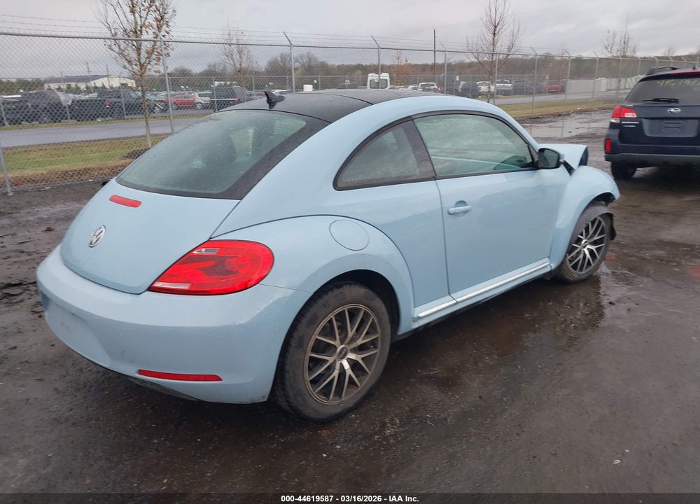 2014 VOLKSWAGEN BEETLE 2.5L VIN: 3VWJP7AT5EM612083