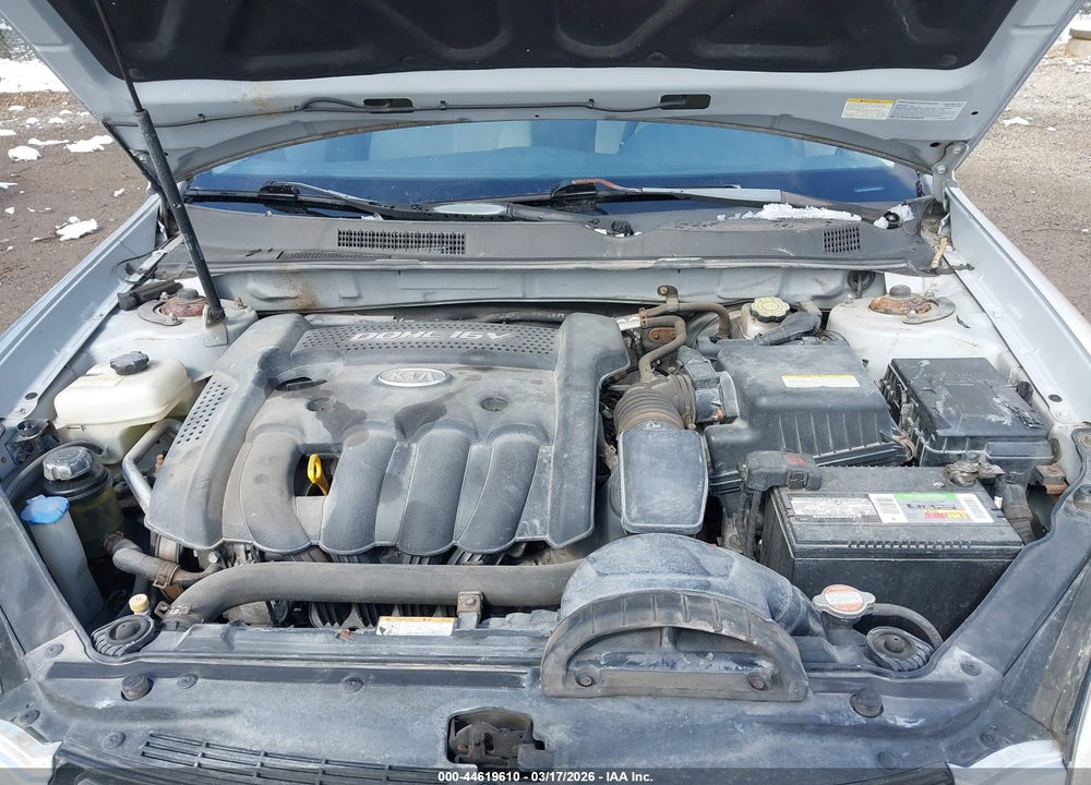 2007 KIA OPTIMA LX VIN: KNAGE123X75121657