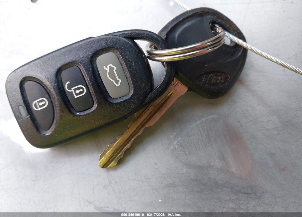 2007 KIA OPTIMA LX VIN: KNAGE123X75121657