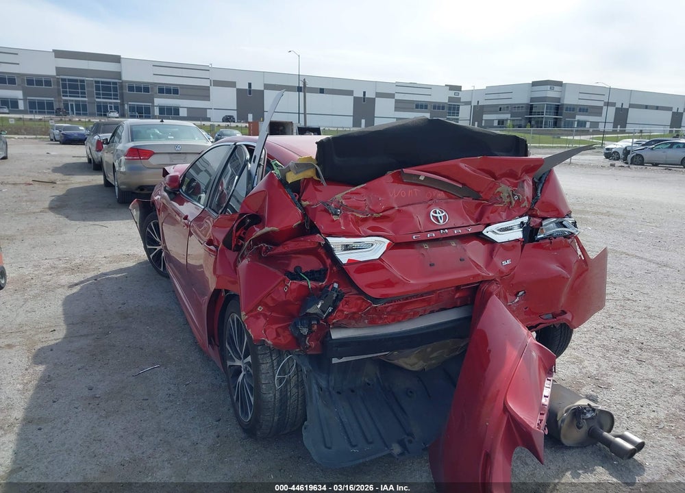 2019 TOYOTA CAMRY SE VIN: 4T1B11HK4KU268459