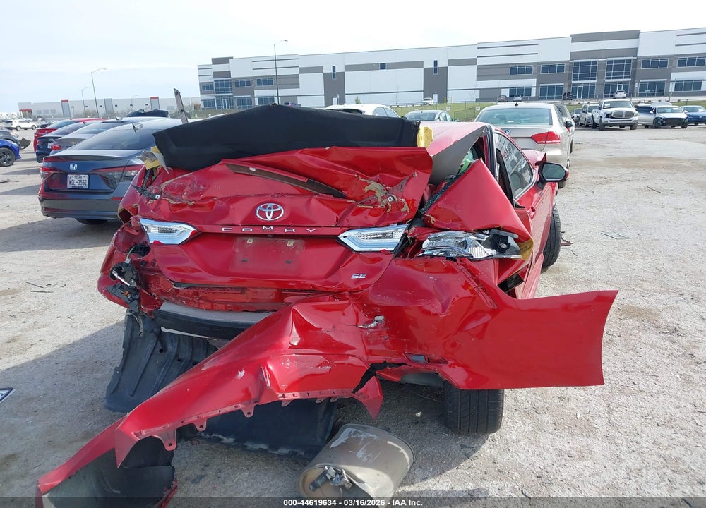 2019 TOYOTA CAMRY SE VIN: 4T1B11HK4KU268459