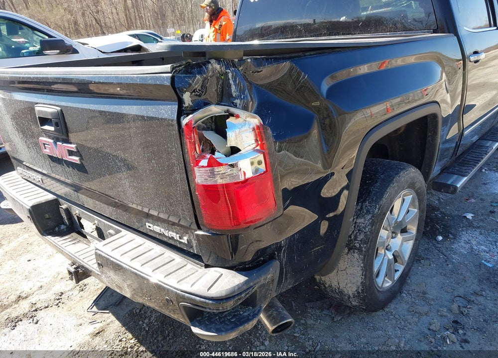 2015 GMC SIERRA 1500 DENALI VIN: 3GTU2WEJ7FG378806
