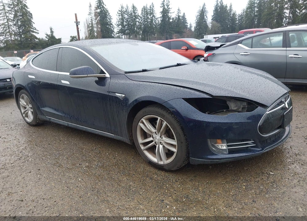 2014 TESLA MODEL S P85 VIN: 5YJSA1H14EFP51166