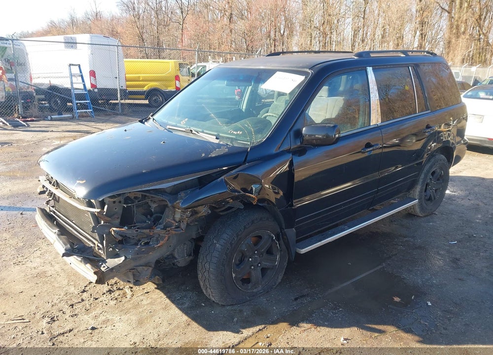 2005 HONDA PILOT EX VIN: 5FNYF18445B056014