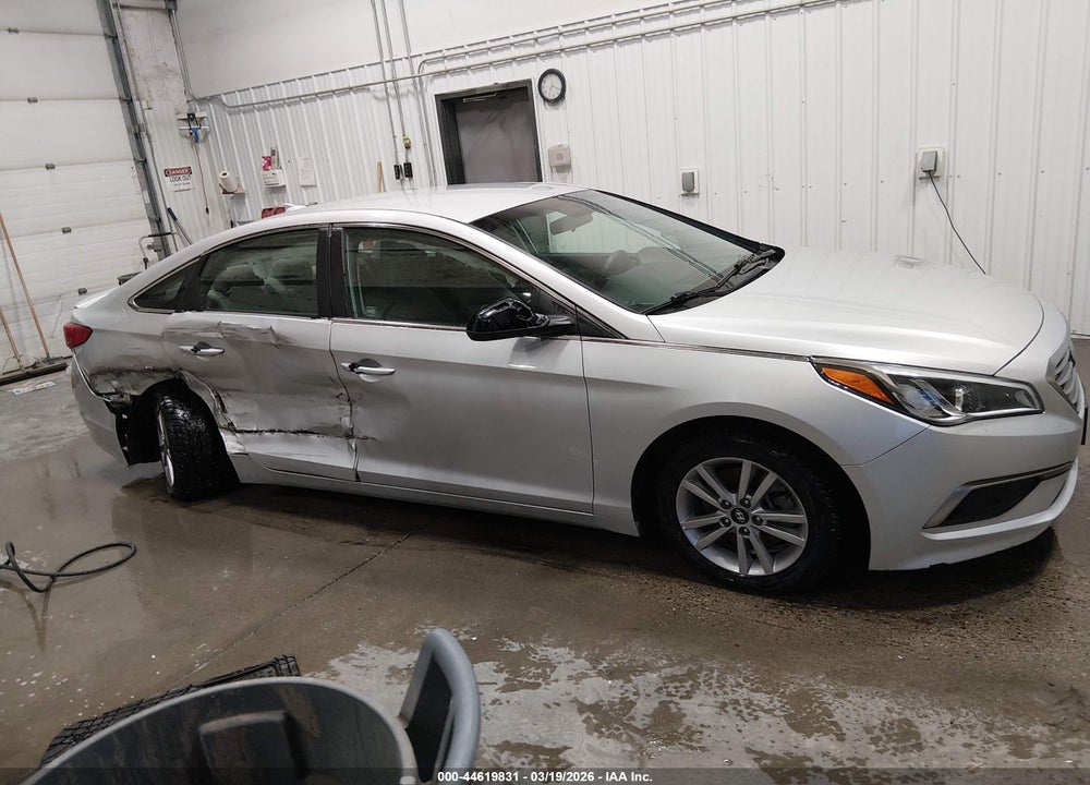 2017 HYUNDAI SONATA VIN: 5NPE24AF8HH574550