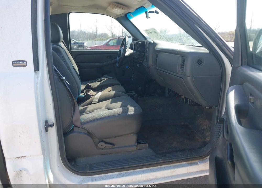 2004 CHEVROLET SILVERADO 2500HD WORK TRUCK VIN: 1GCHK24U74E192712