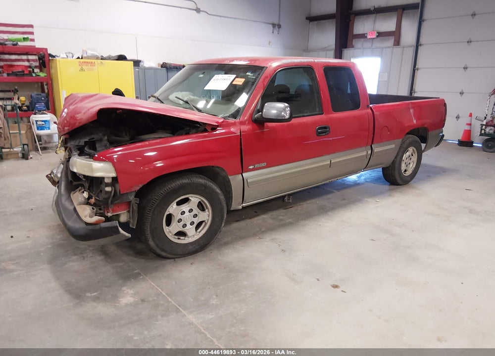 2000 CHEVROLET SILVERADO 1500 LS VIN: 2GCEC19T1Y1296808