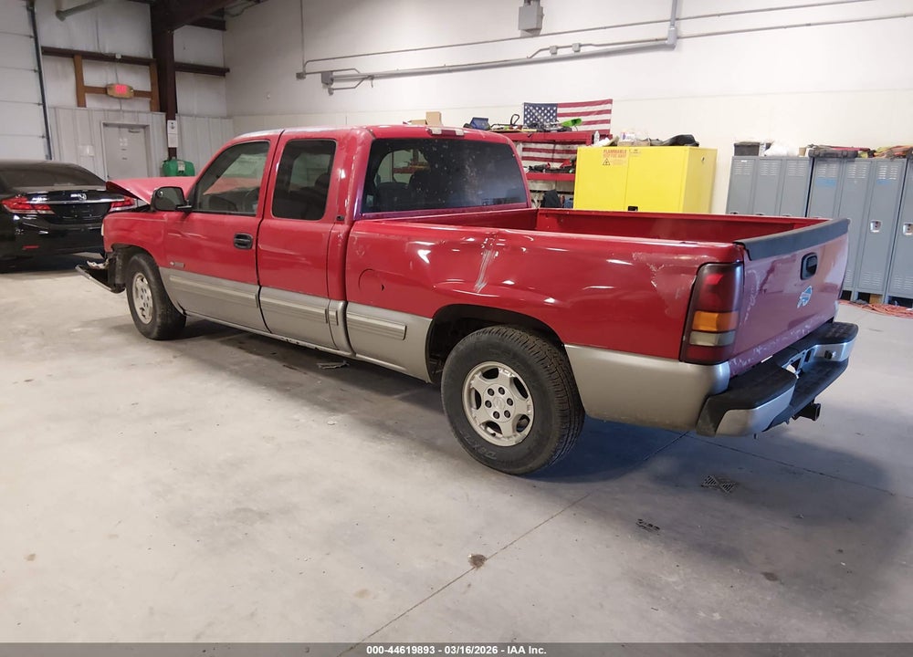 2000 CHEVROLET SILVERADO 1500 LS VIN: 2GCEC19T1Y1296808