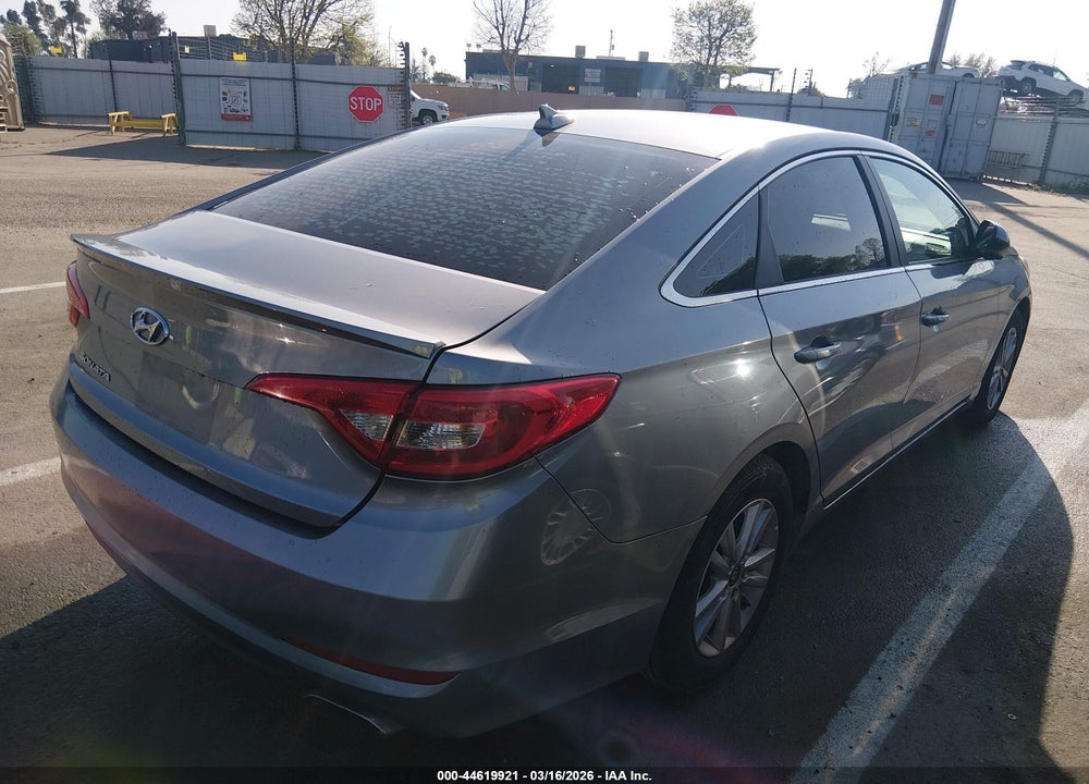 2016 HYUNDAI SONATA SE VIN: 5NPE24AF1GH263704