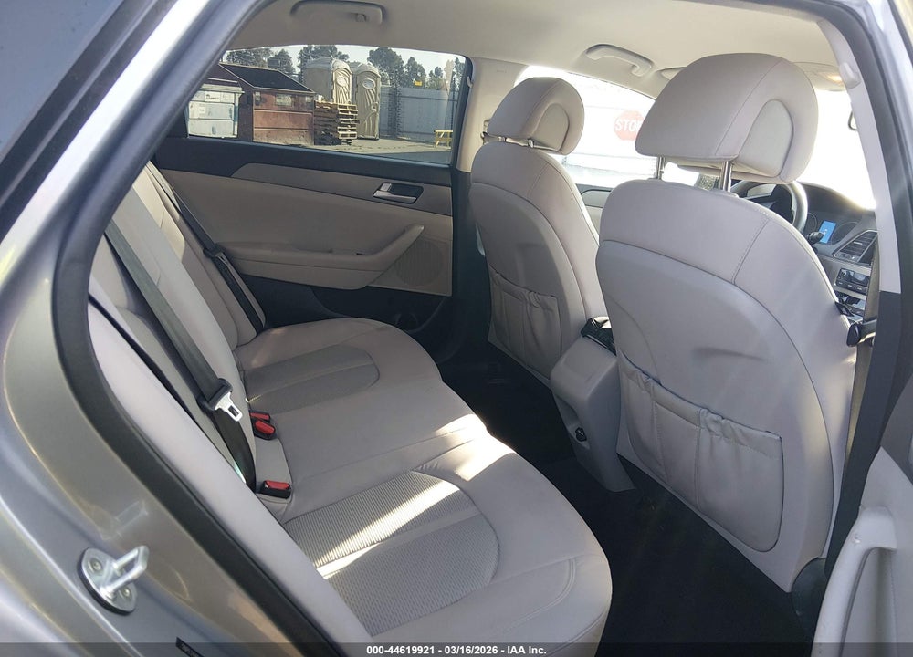2016 HYUNDAI SONATA SE VIN: 5NPE24AF1GH263704
